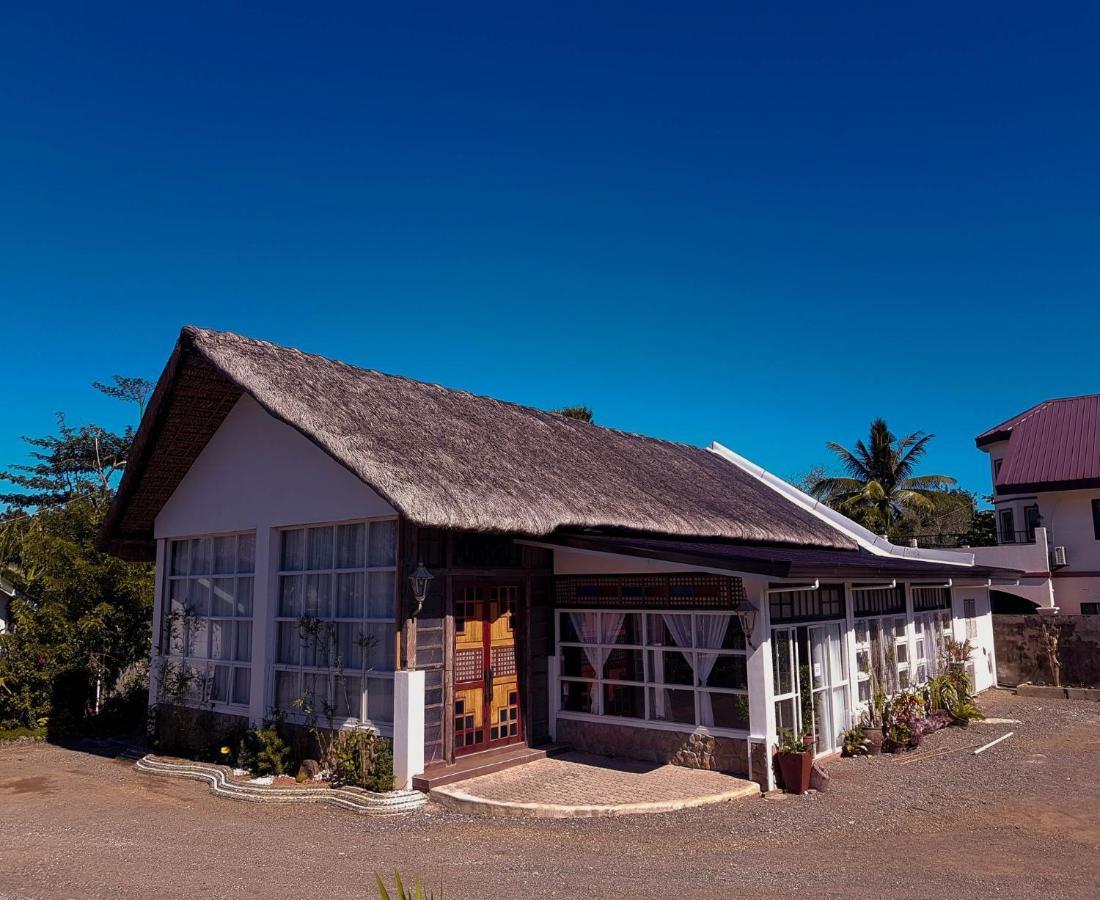 Casa Victoria Resort And Restaurant Pagudpud Eksteriør bilde